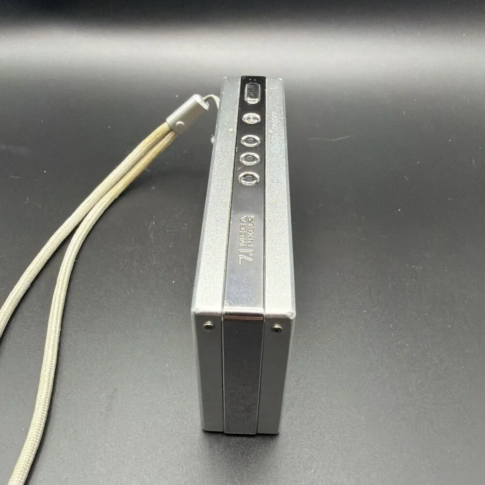 Kodak EasyShare V705 With E45 Lens - PARTS ONLY